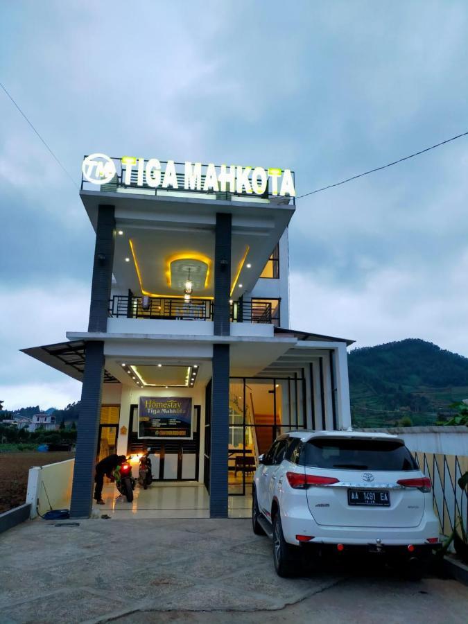 Tiga Mahkota Homestay Diyeng Exterior photo